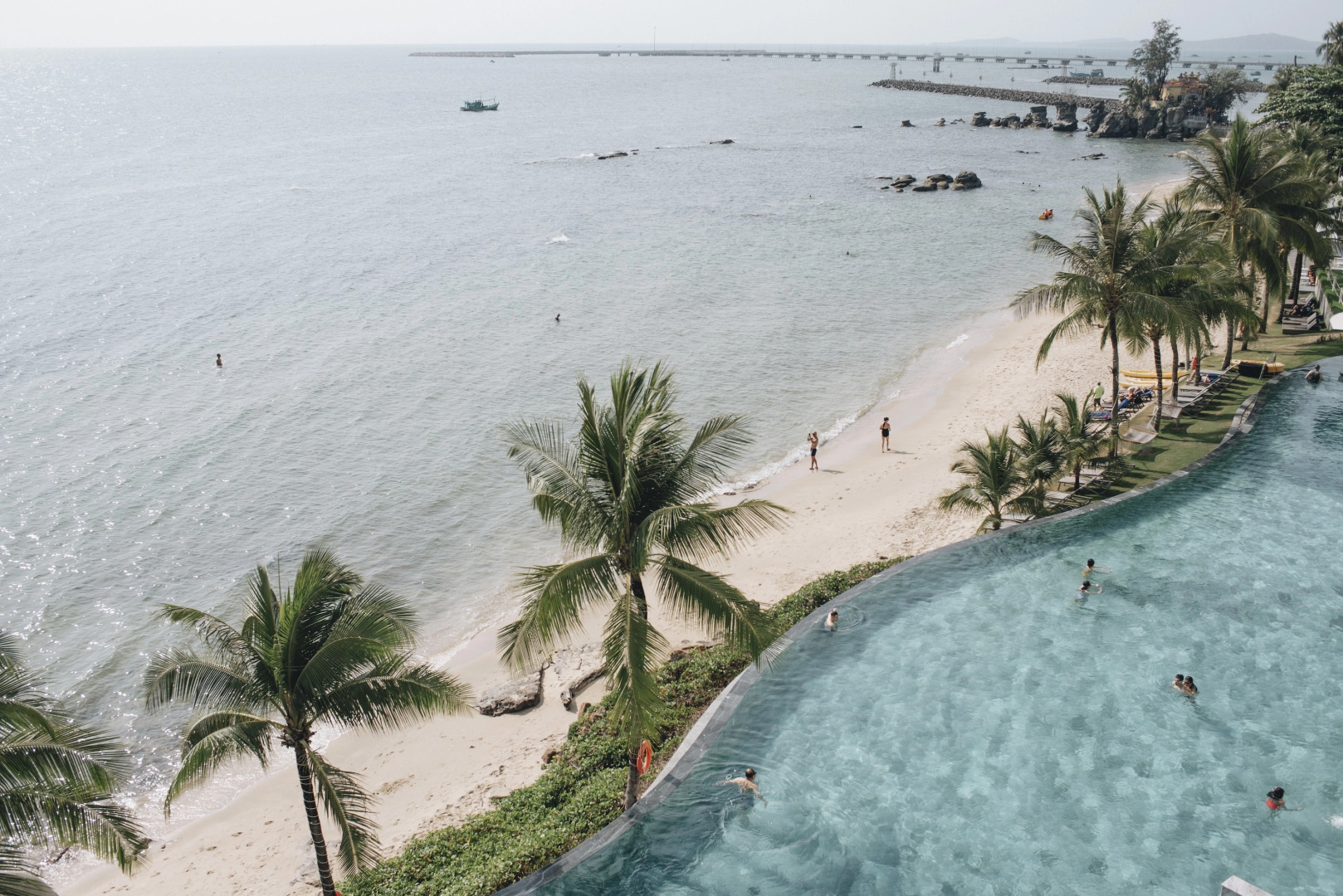 Отель Seashells Phu Quoc Hotel & Spa