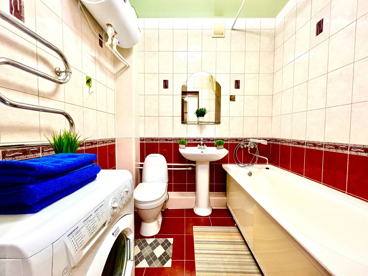 Уютные Апартаменты в Центре Города рядом с пл. Куйбышева (ул. Галактионовская 106А)