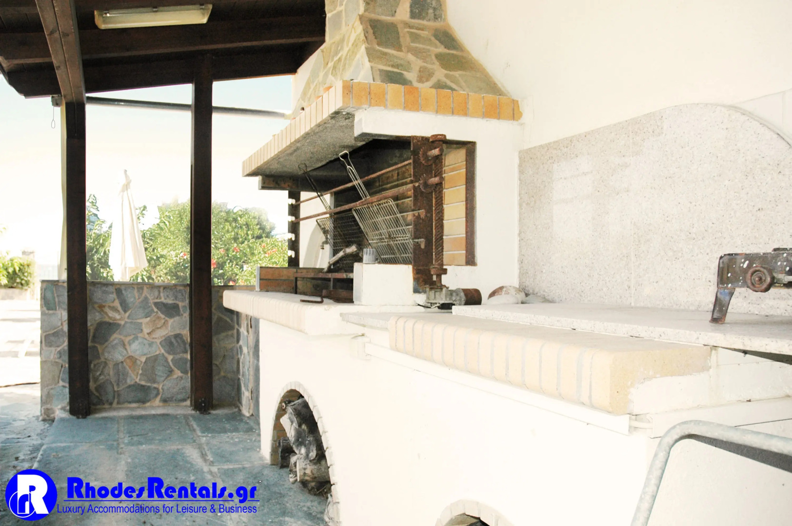 Вилла Pefki Beach Front