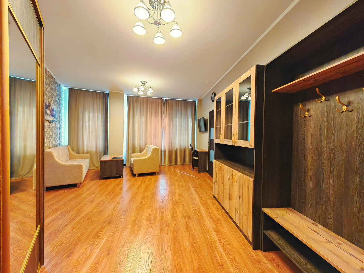 Отель Космос