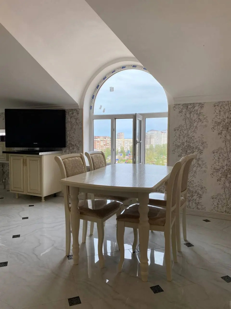 Квартира с Видом на Озеро Акгёль