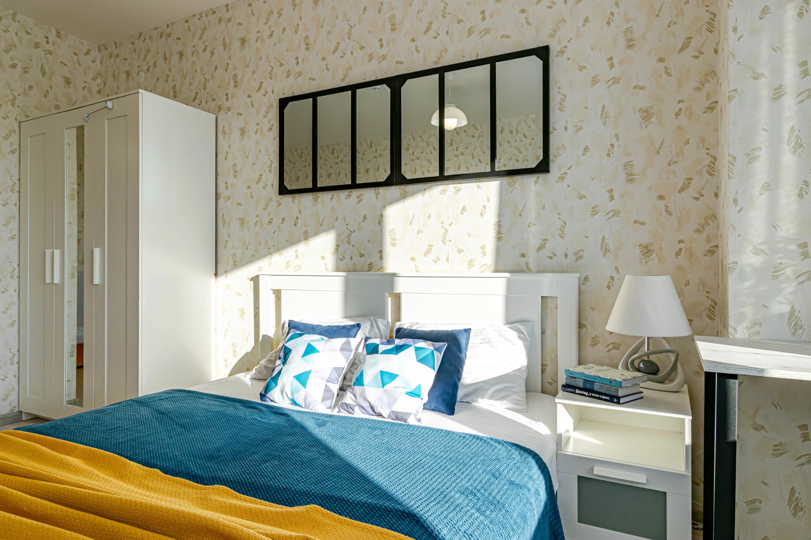 Апартаменты Светлая Уютная Однушка у Комсомольской Площади