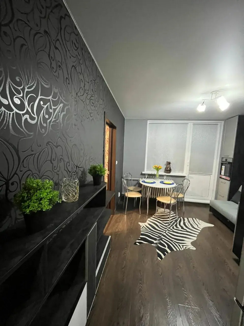 Апартаменты 1-комнатные рядом с Волгой в 6-ом микрорайоне