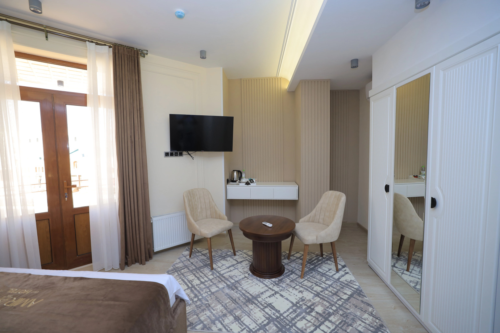 Отель AMIR PLAZA