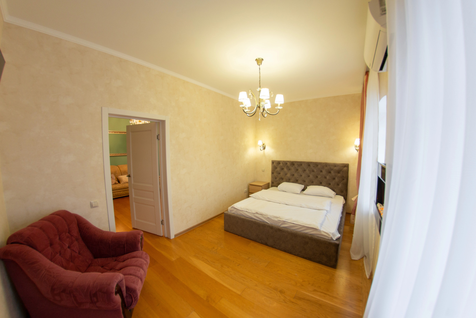 Апартаменты Исторические с Камином