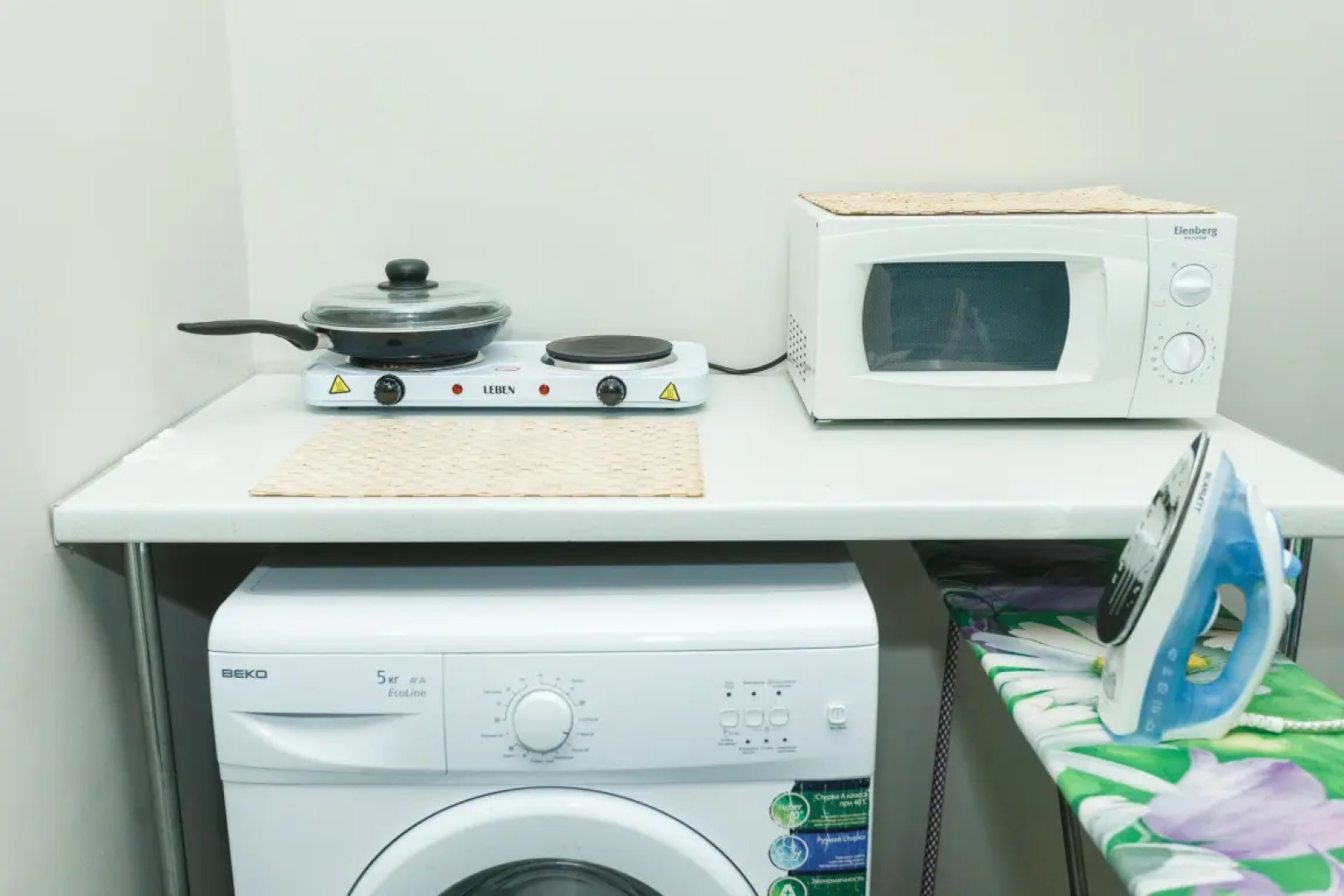 Квартира Гостевая Алеся на Малышева 4Б 2