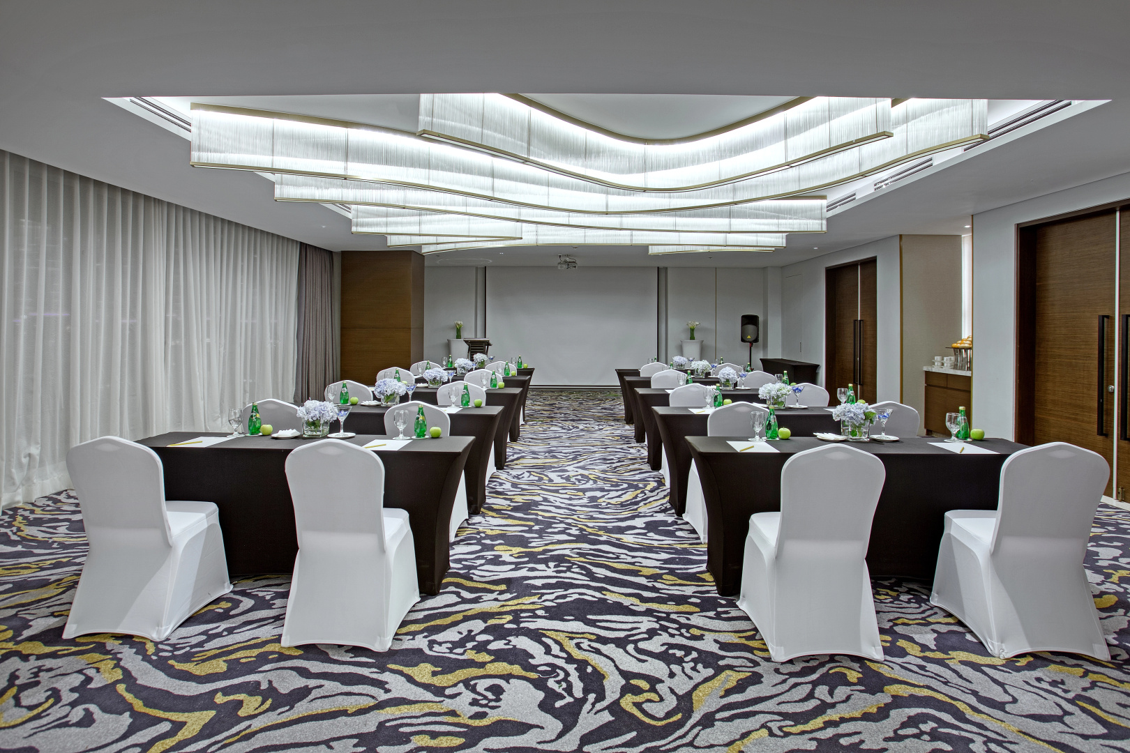 Отель Kingsford Hotel Manila