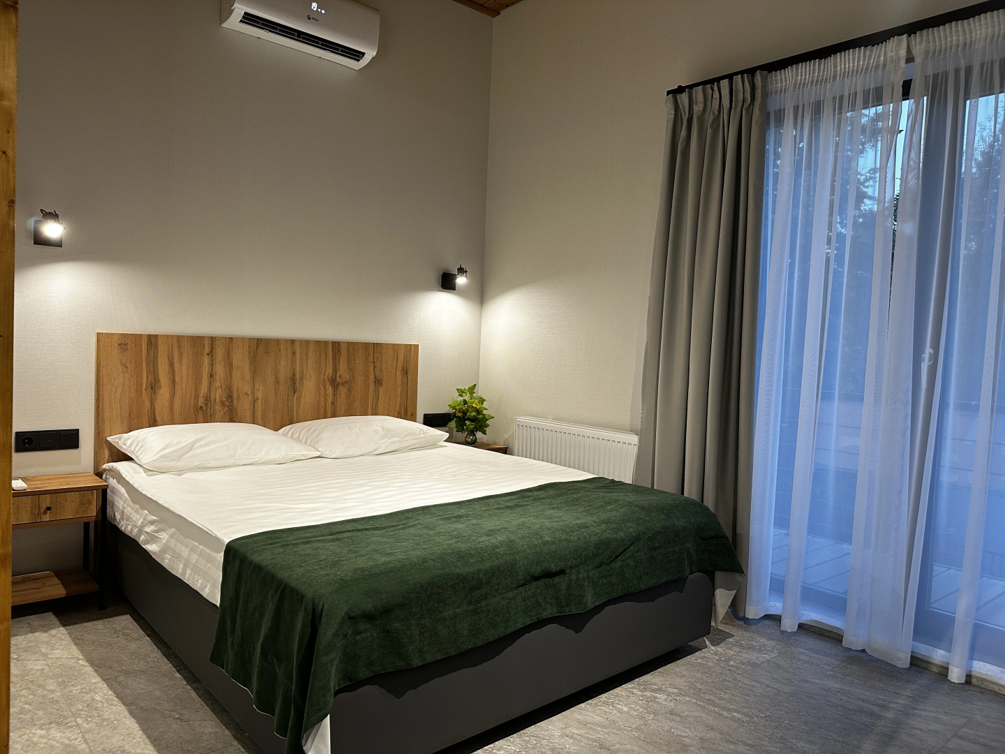 Отель Озеро