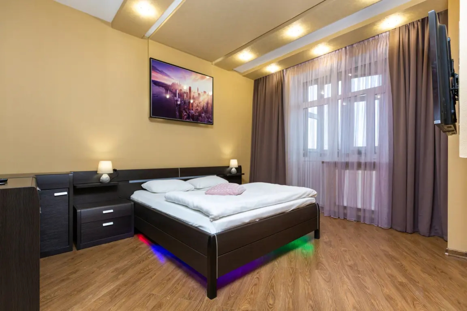 АПАРТАМЕНТЫ REHOME24 на 12 этаже