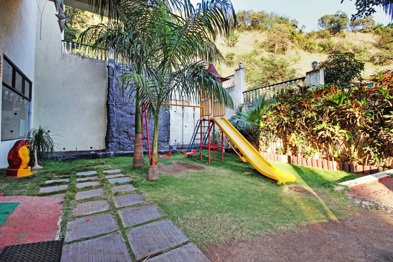 Отель Valley Nest