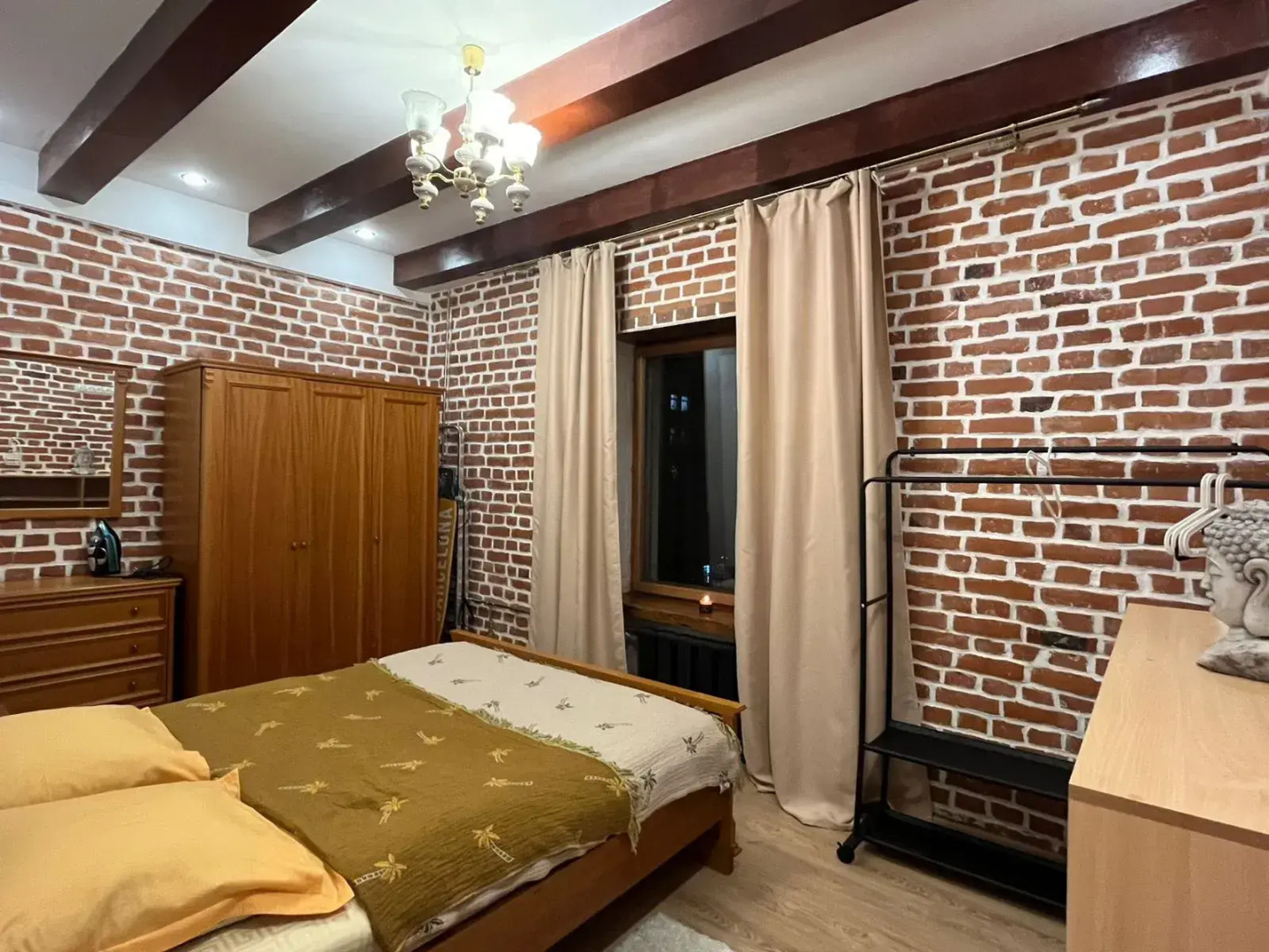 Апартаменты Логово Румс Пятиместные