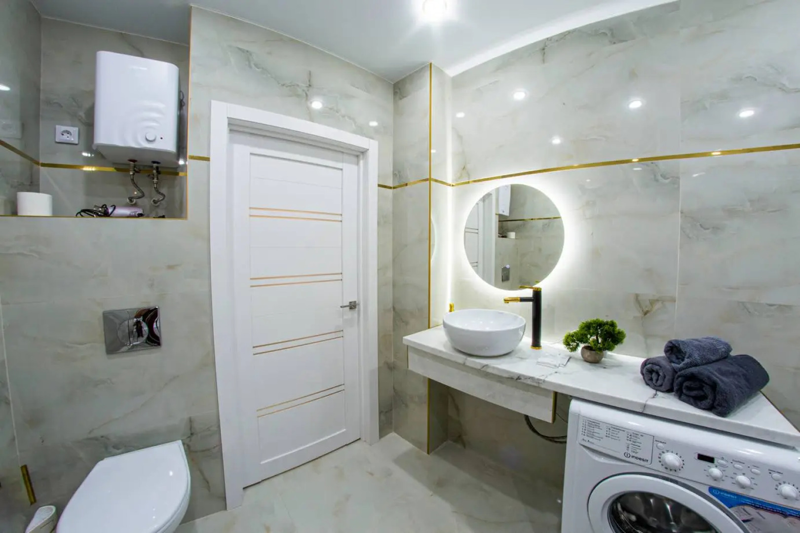 Апартаменты с качелями на 9 этаже