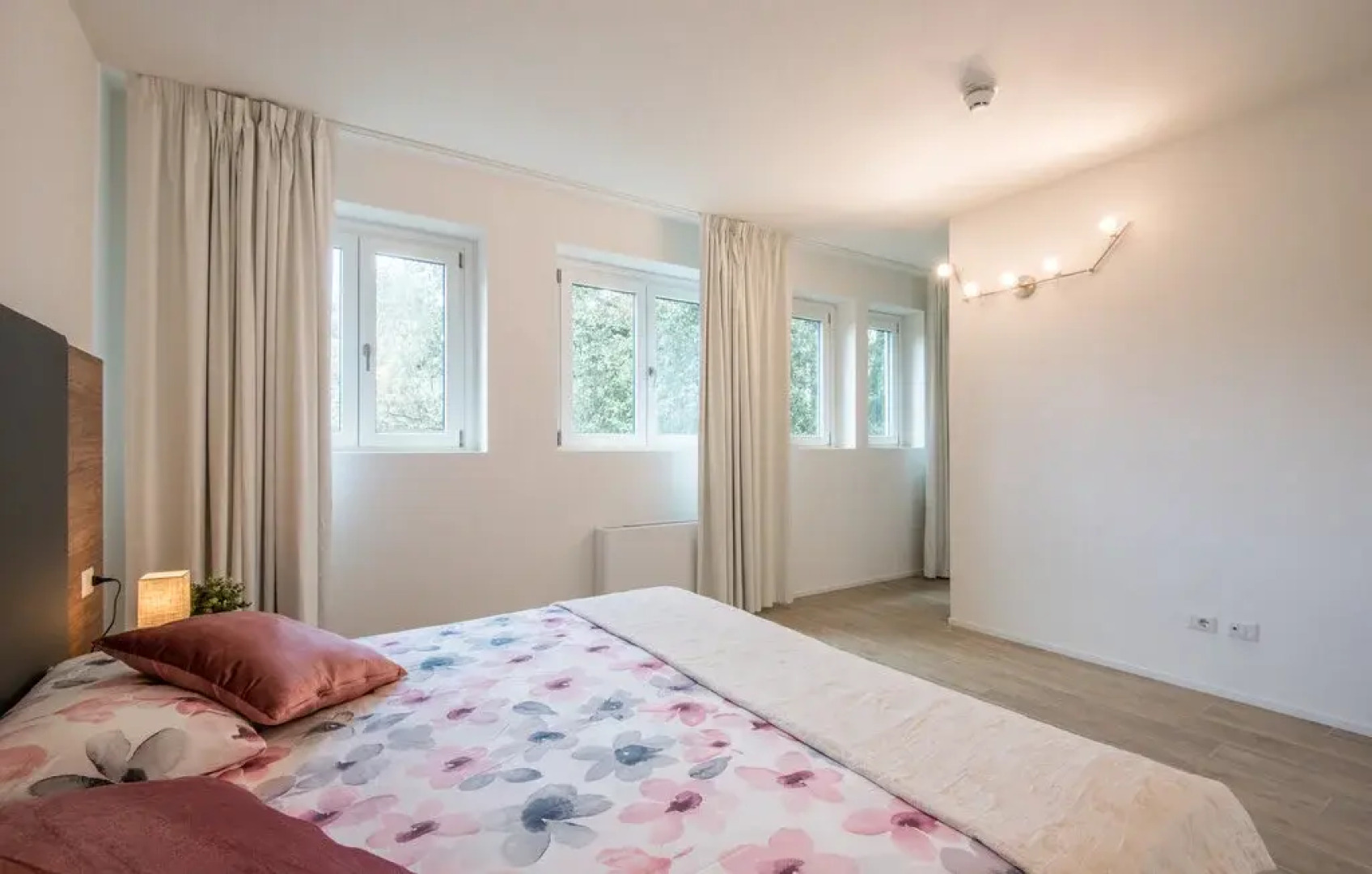 Апарт-отель Siena Hills Apartments