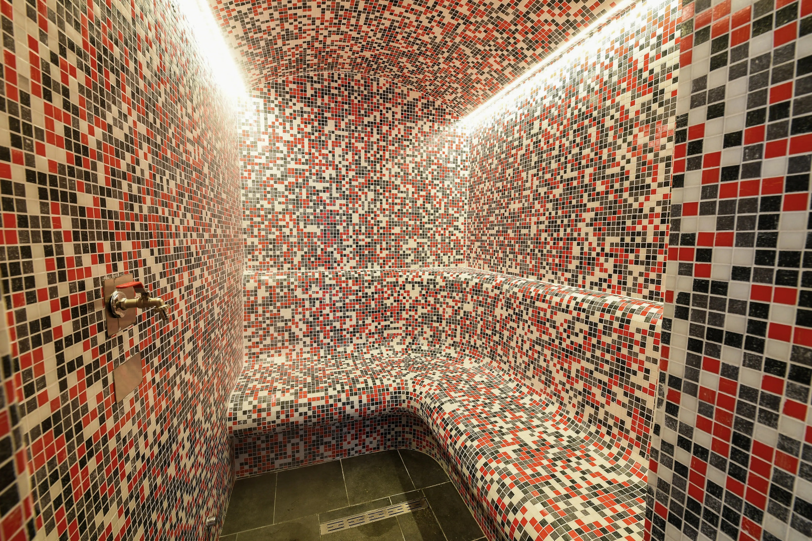 Отель Alexander Resort