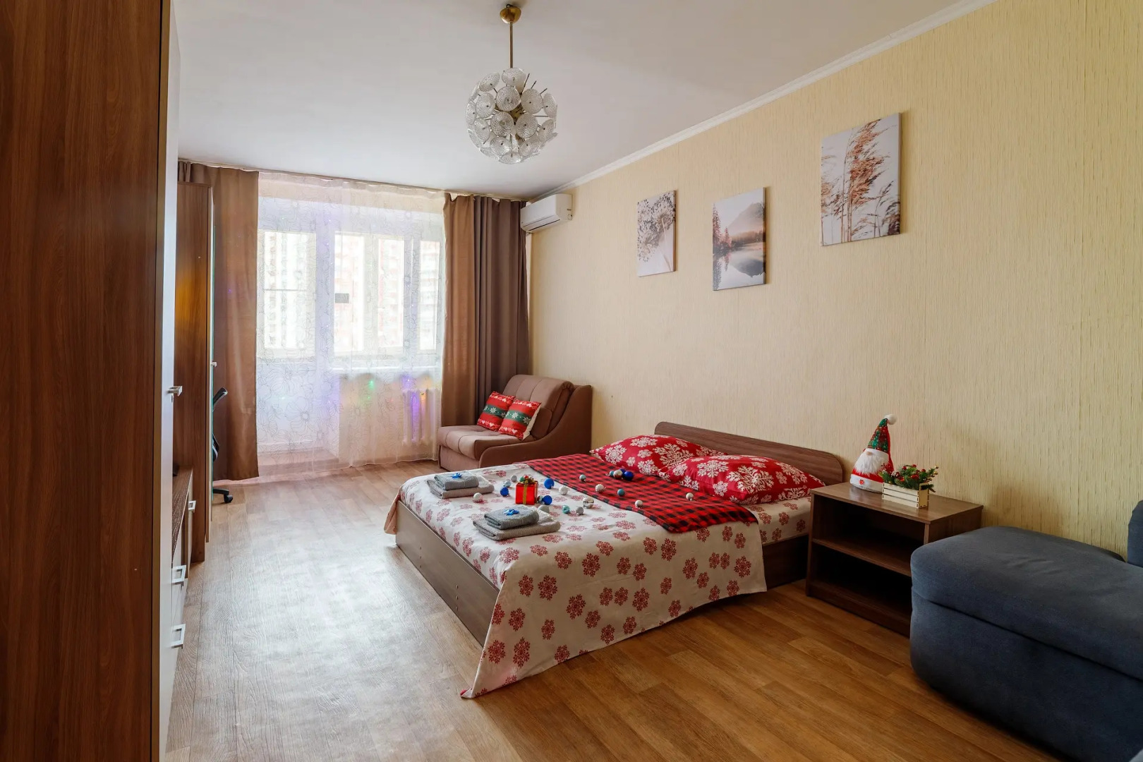 Квартира PrezentHaus на Карла Маркса 175k3 k19