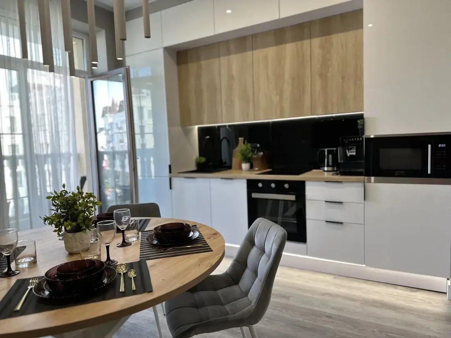 Апартаменты 2-х комнатные KranzDeluxe Резиденция у моря