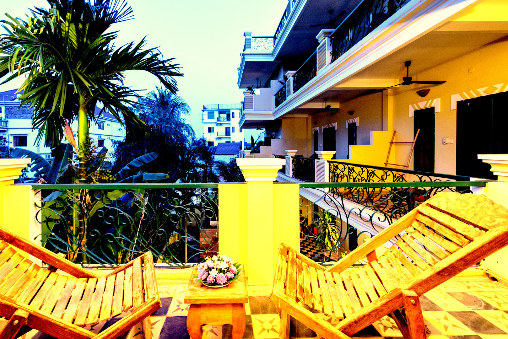 Отель Golden Banana Residence