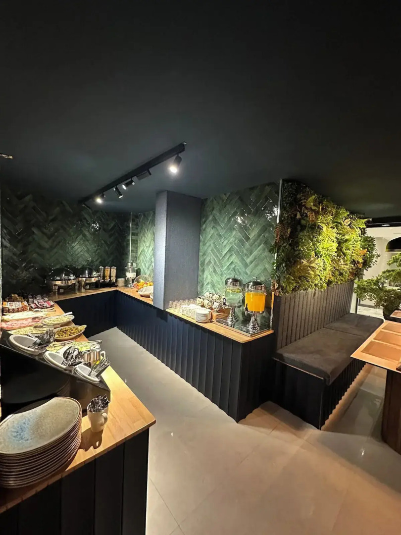 Отель Heaven Prime Airport