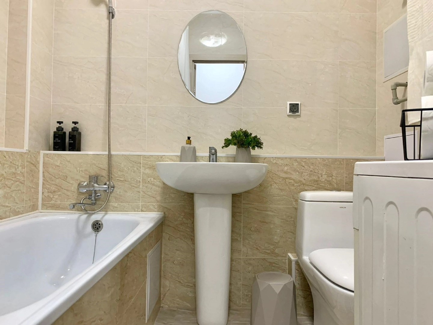 Апартаменты Уникальная студия Жеруйык в стиле Этно в центре