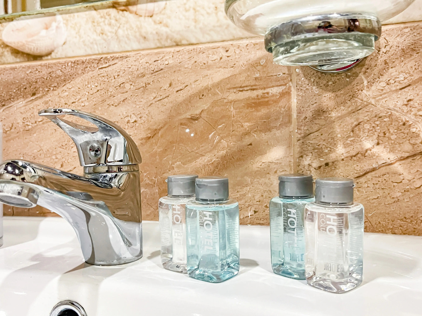 Отель Avdallini