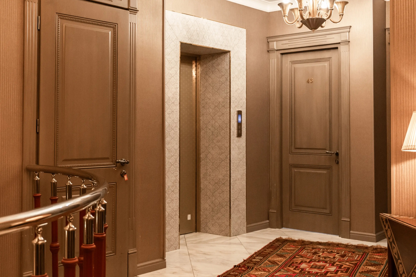 Отель West Inn Palace