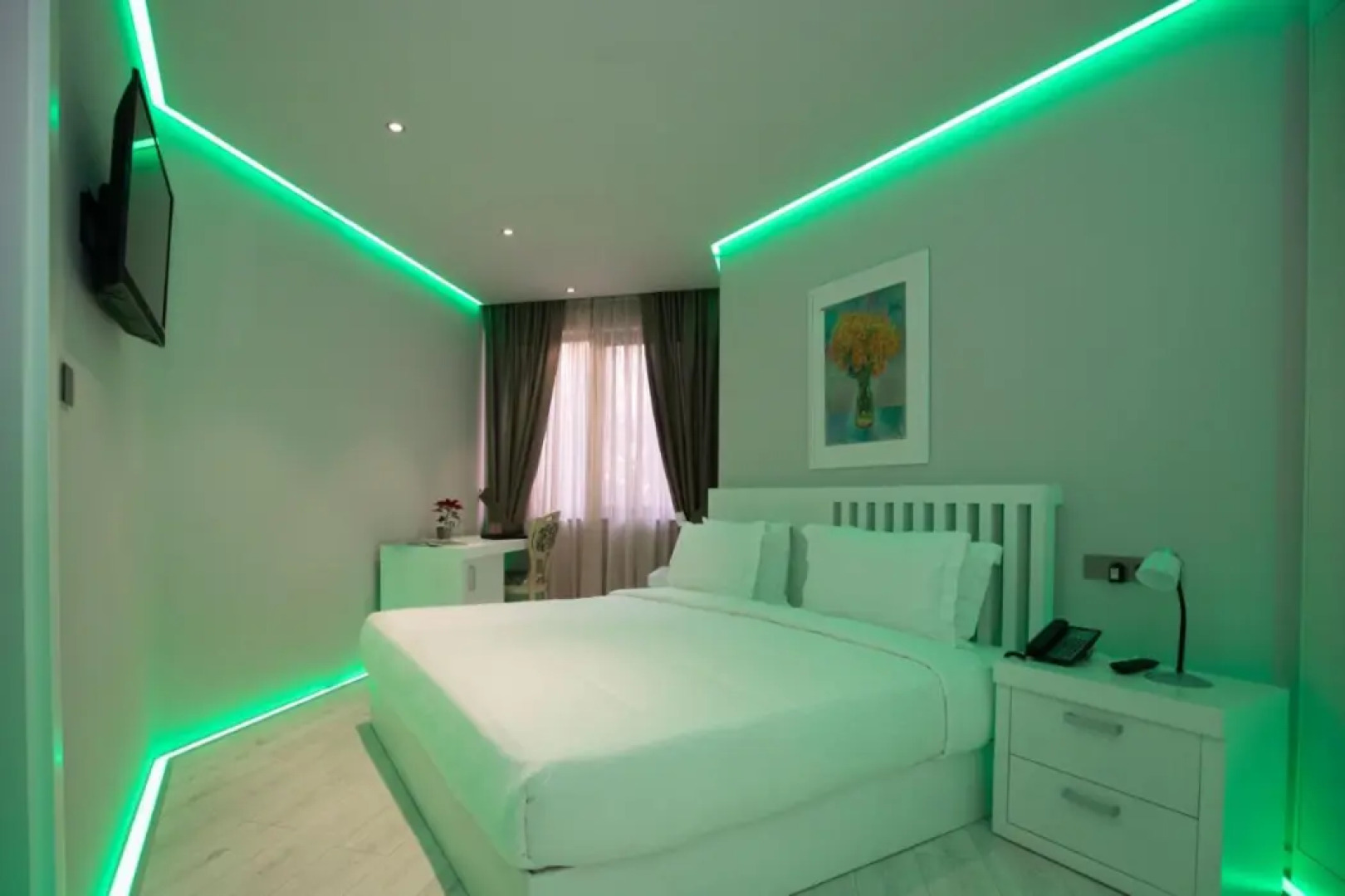 Отель Metro Hotel Tirana