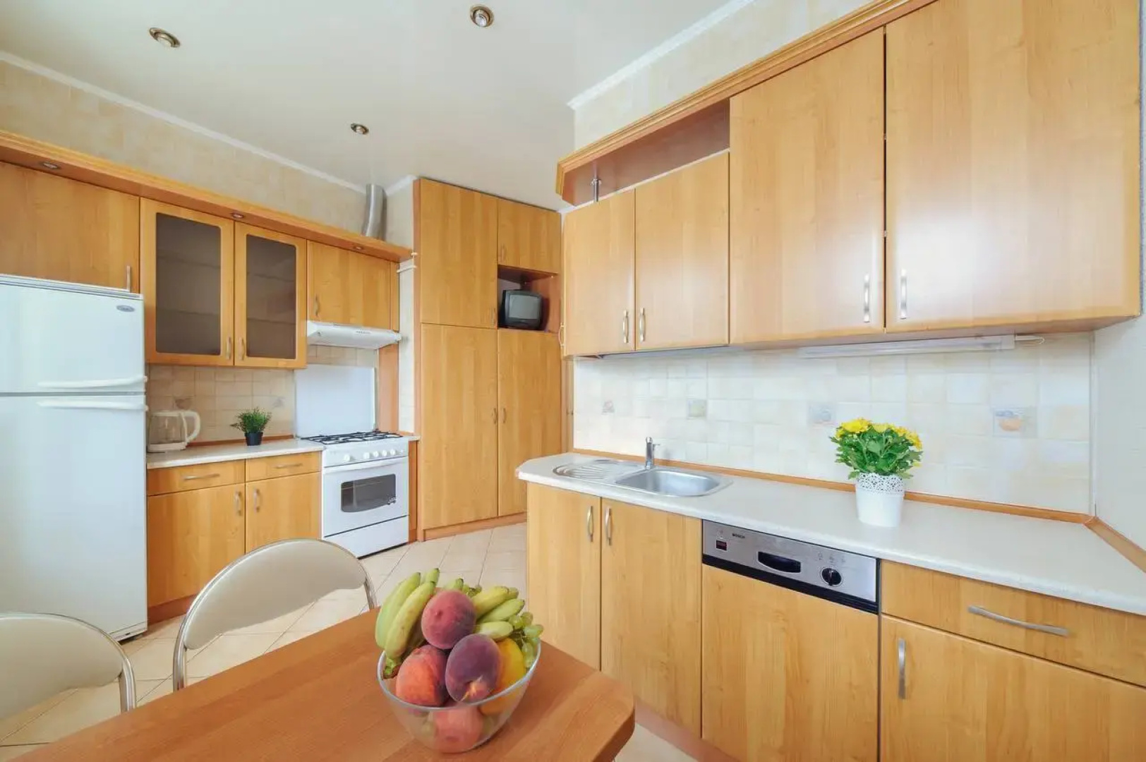 Апартаменты 3-комнатные HomeApart К.Маркса, 25