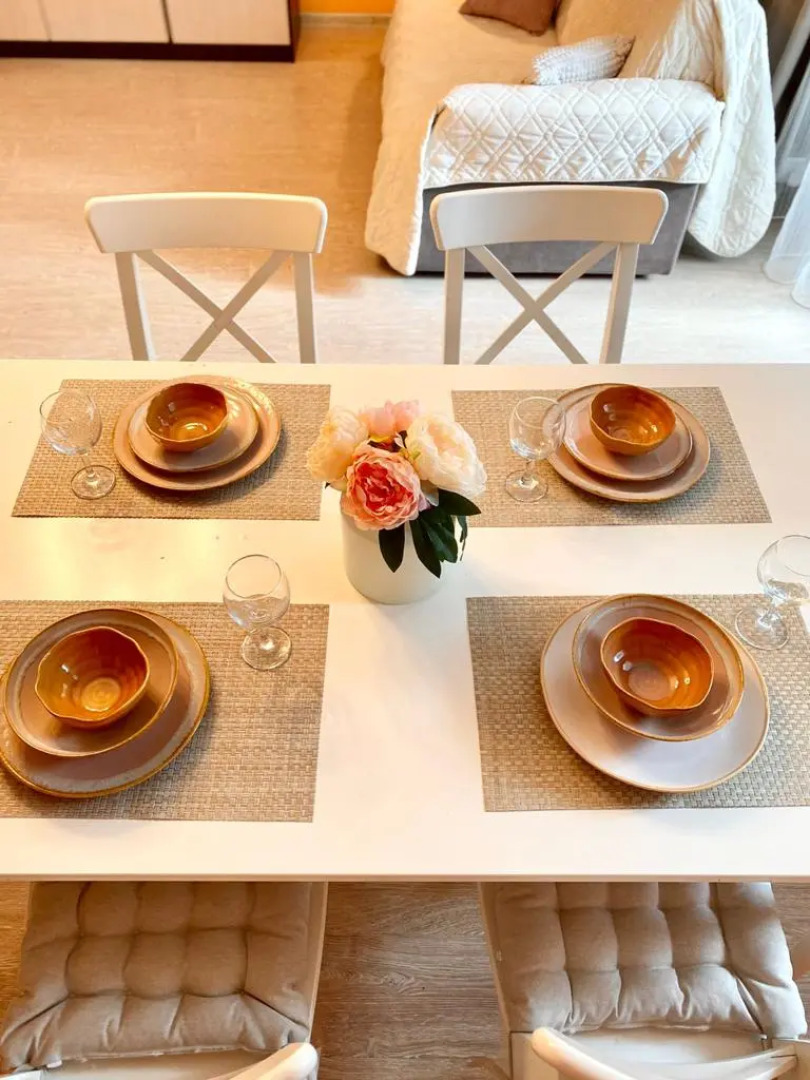 Апартаменты Сапфир с закрытым двором, рядом с ТЦ Остров, Мать и дитя