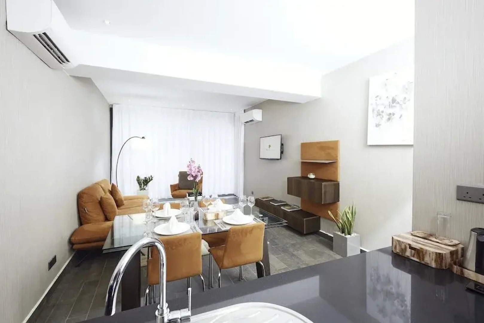 Отель Bel Air Crest Hotel & Suites