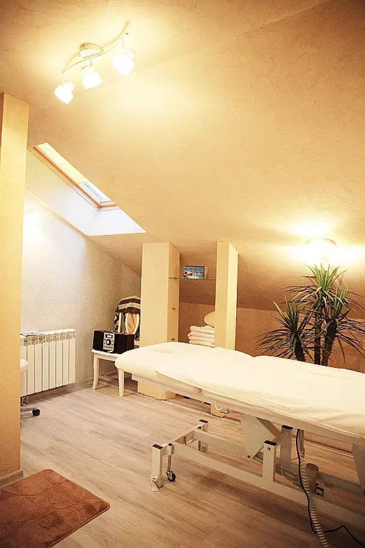 Отель Бережки-Холл