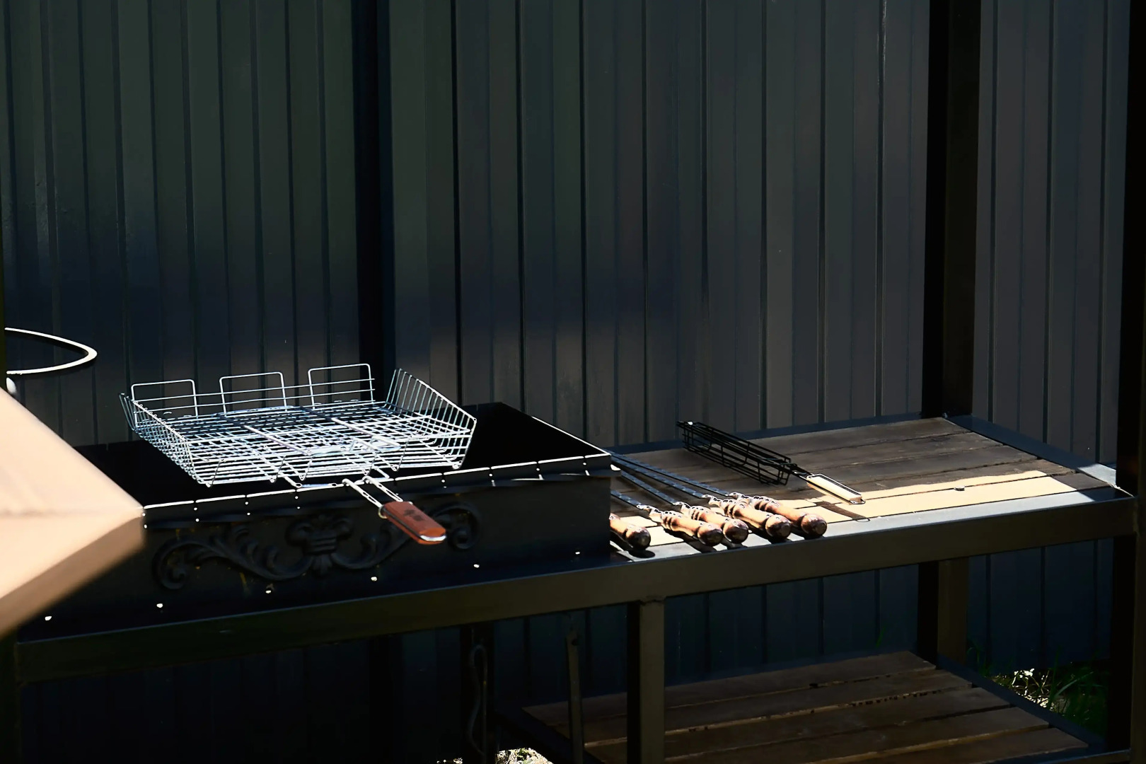 Частный дом Уютный дом с баней, чаном и барбекю у реки — для комфортного отдыха