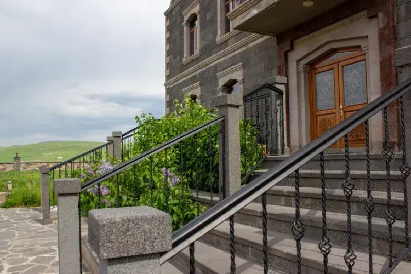 Отель Lake Cildir Lodge