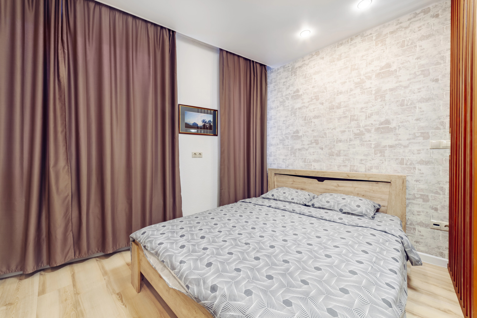 Апартаменты UyutnoEKB ЖК Артек c видом на Арену