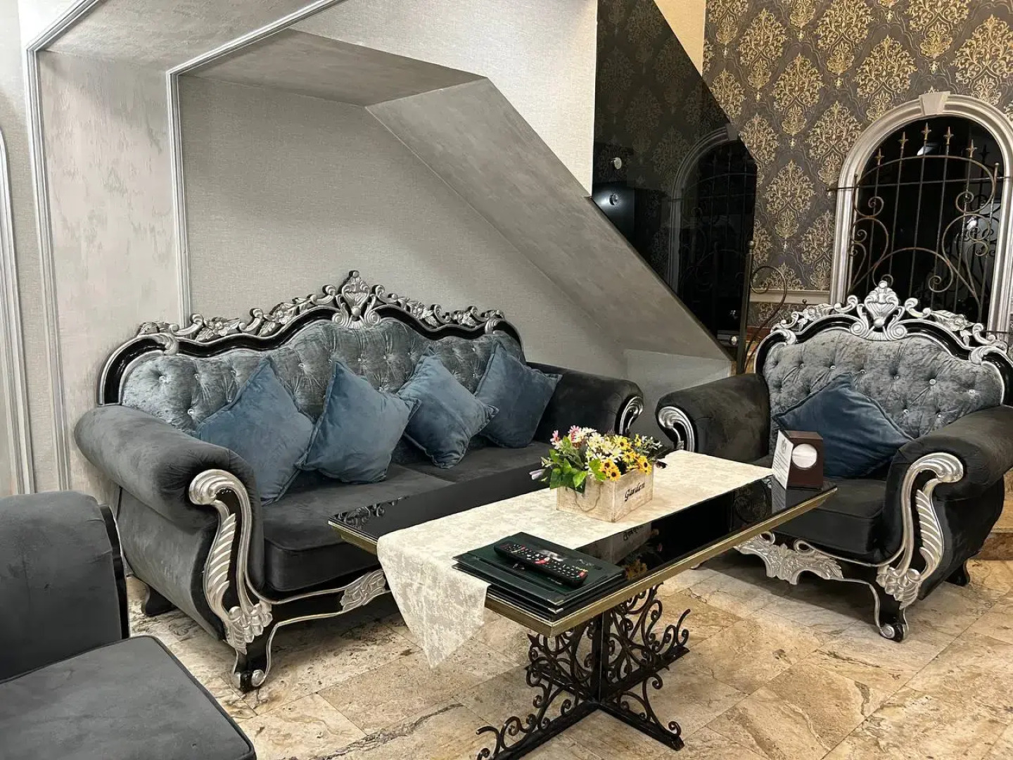 Отель Roma Yerevan & Tours