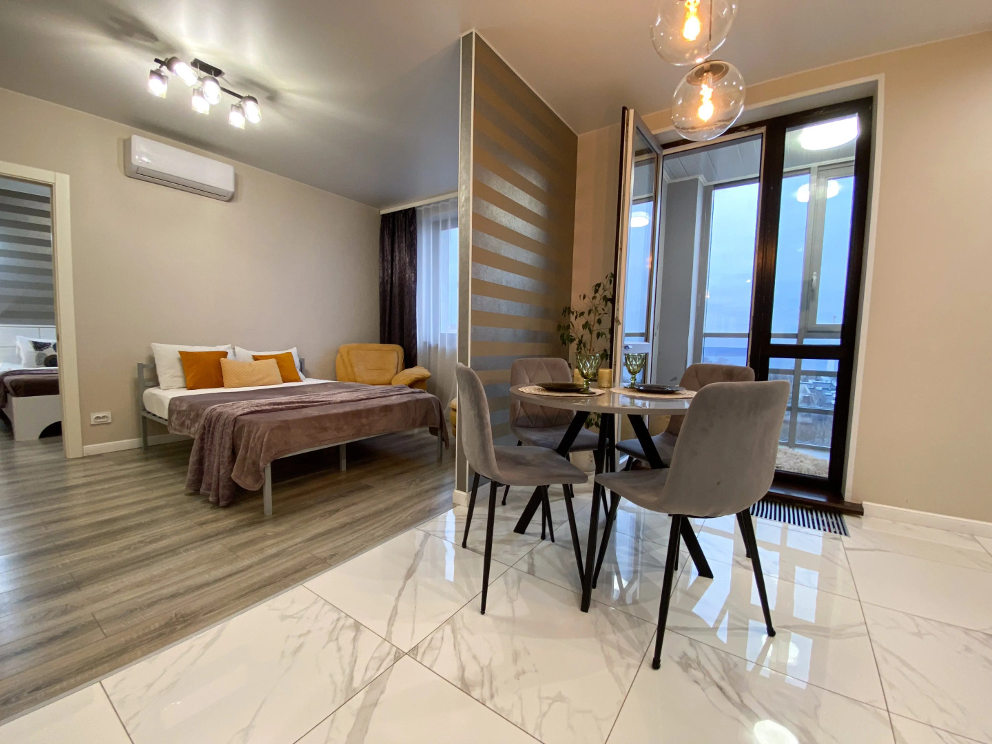 Апартаменты в центре с видом на Волгу