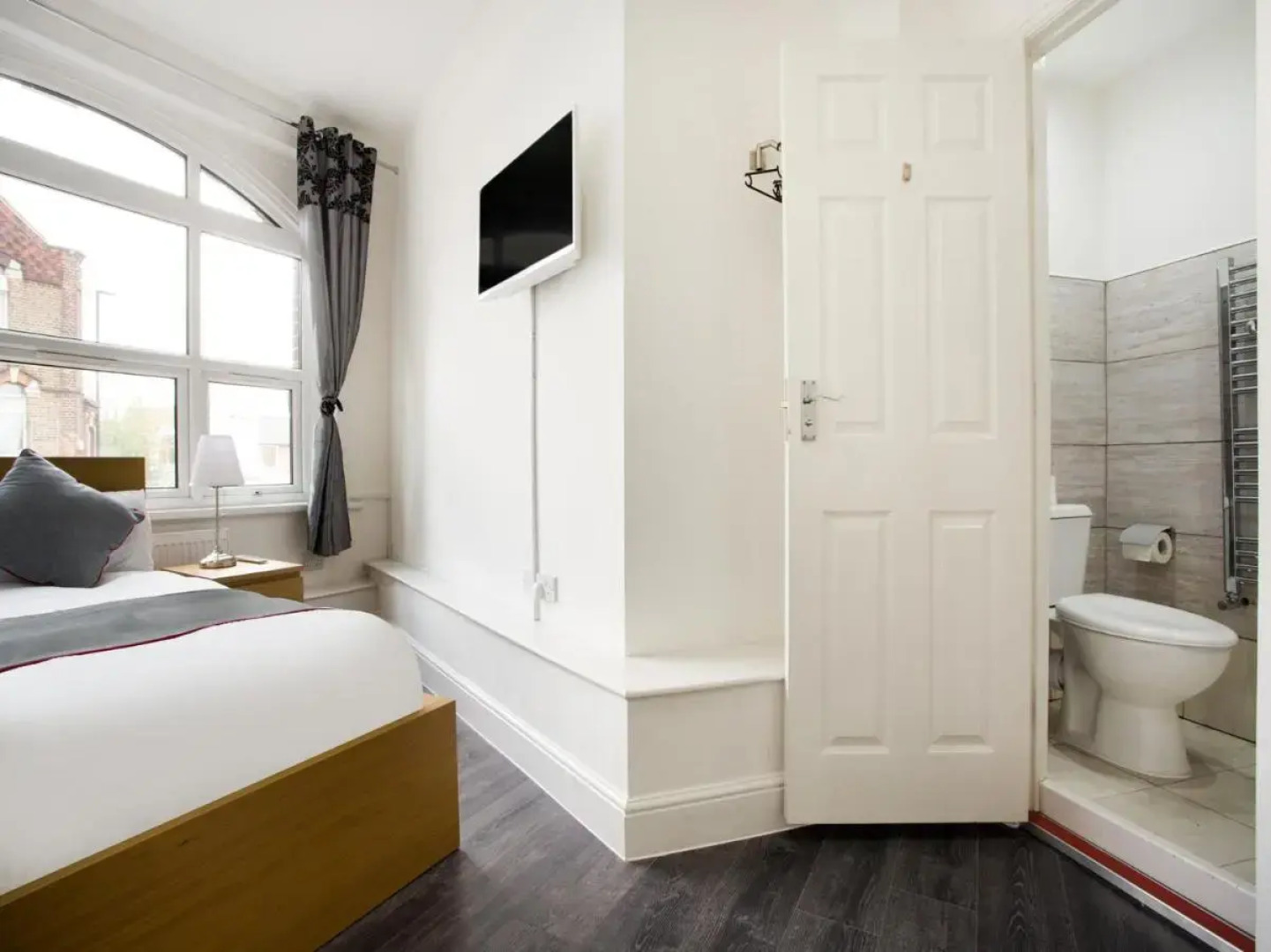 Отель Broadway Inn