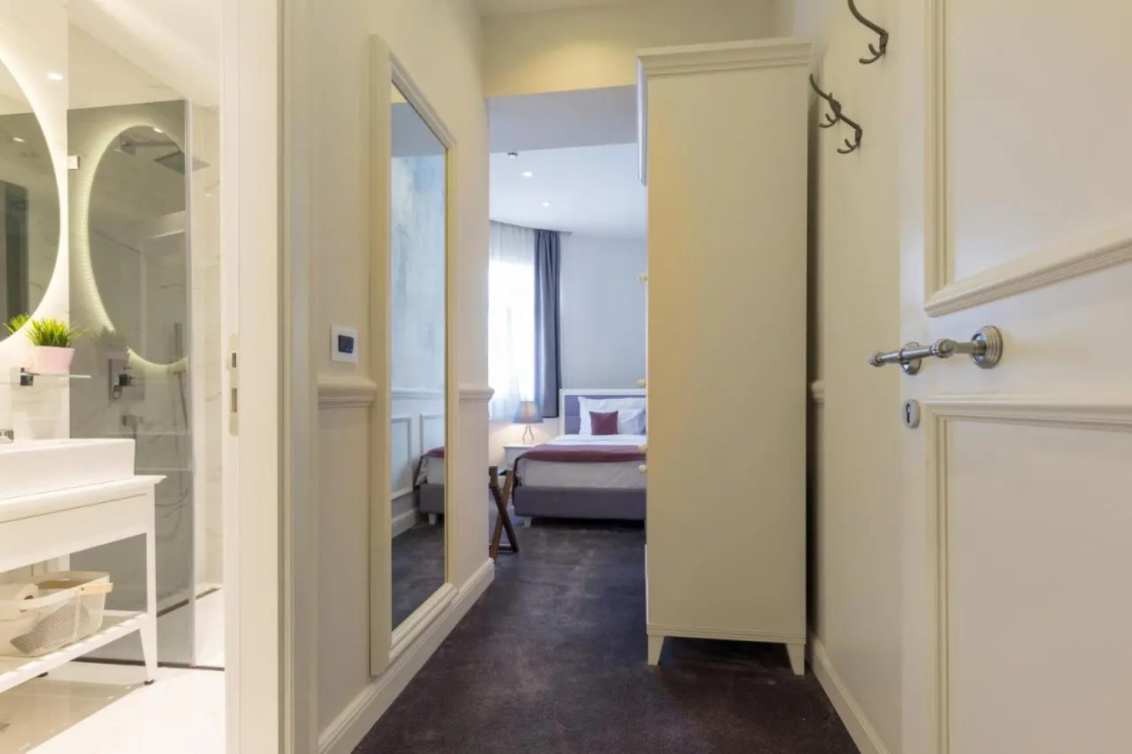 Отель Public House