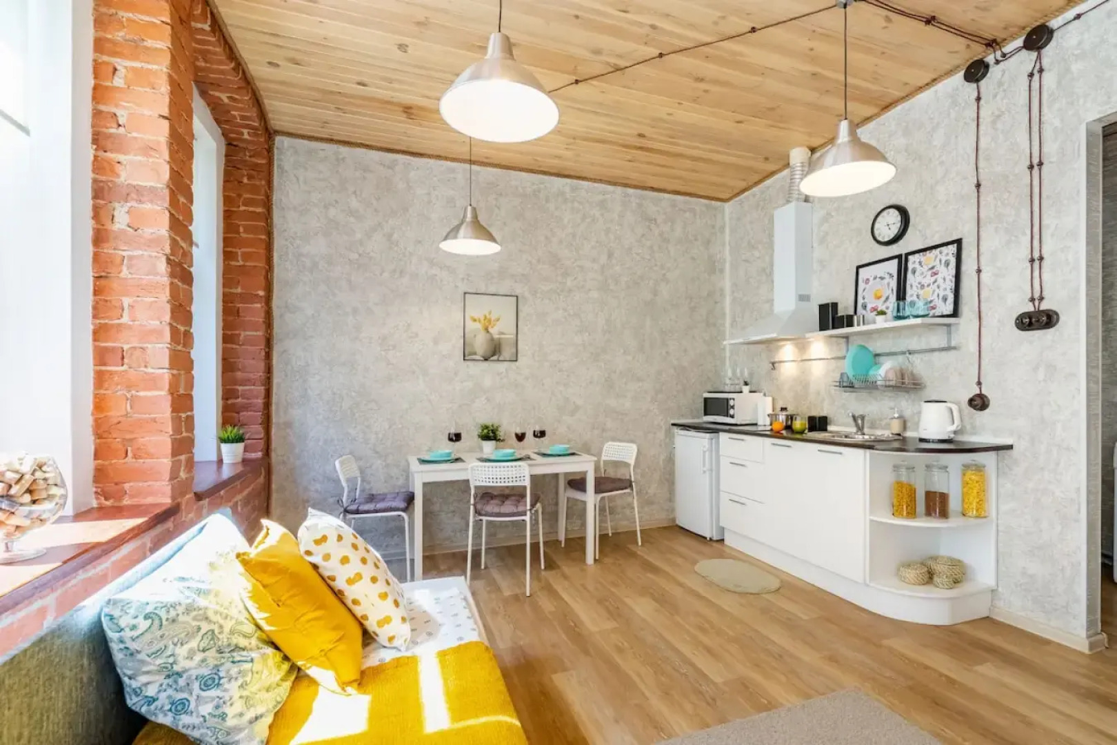 Апартаменты SutkiLive в Центре у метро Садовая