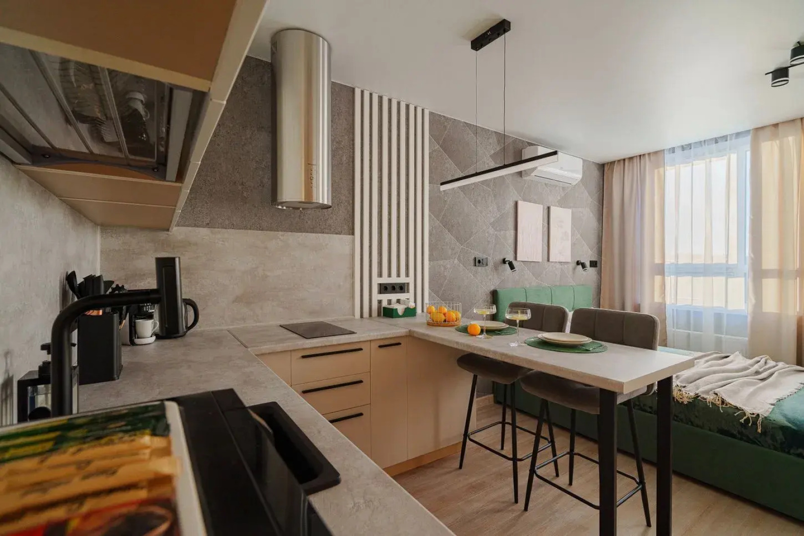 Квартира Стильная студия в одном из крупных и развитых районов города Екатеринбурга