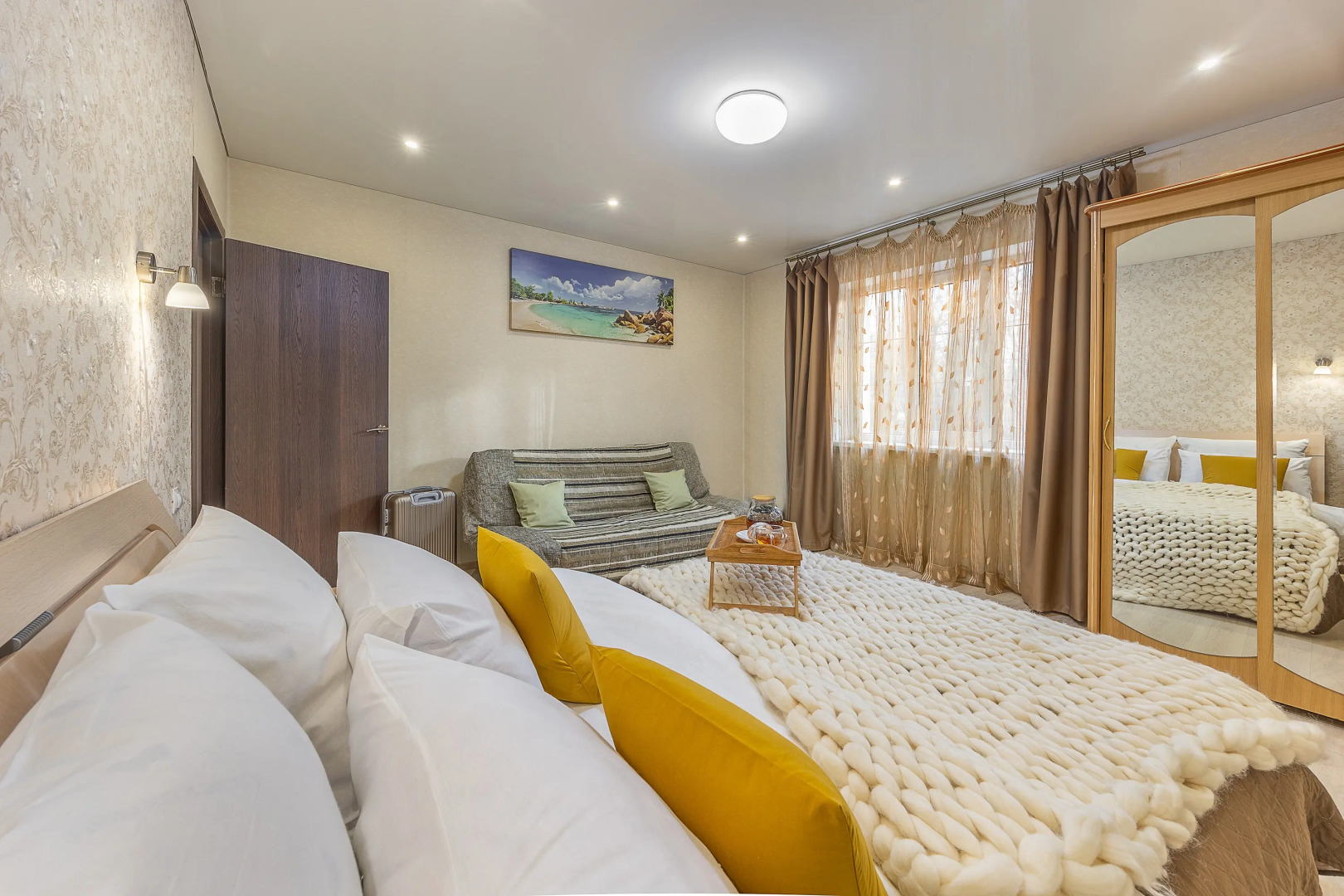 Квартира Около Рыбной Деревни и Южного Парка с Удобным Матрасом