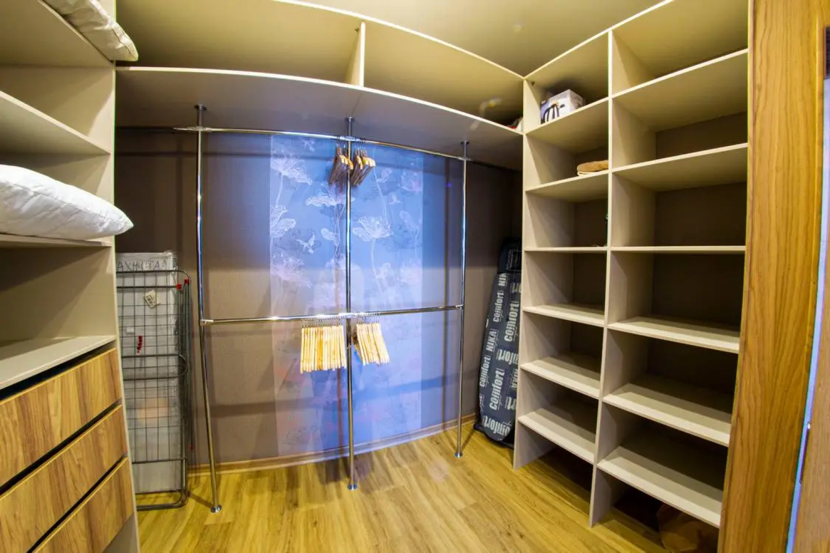 Апартаменты RENT-сервис на Волховстроя 23