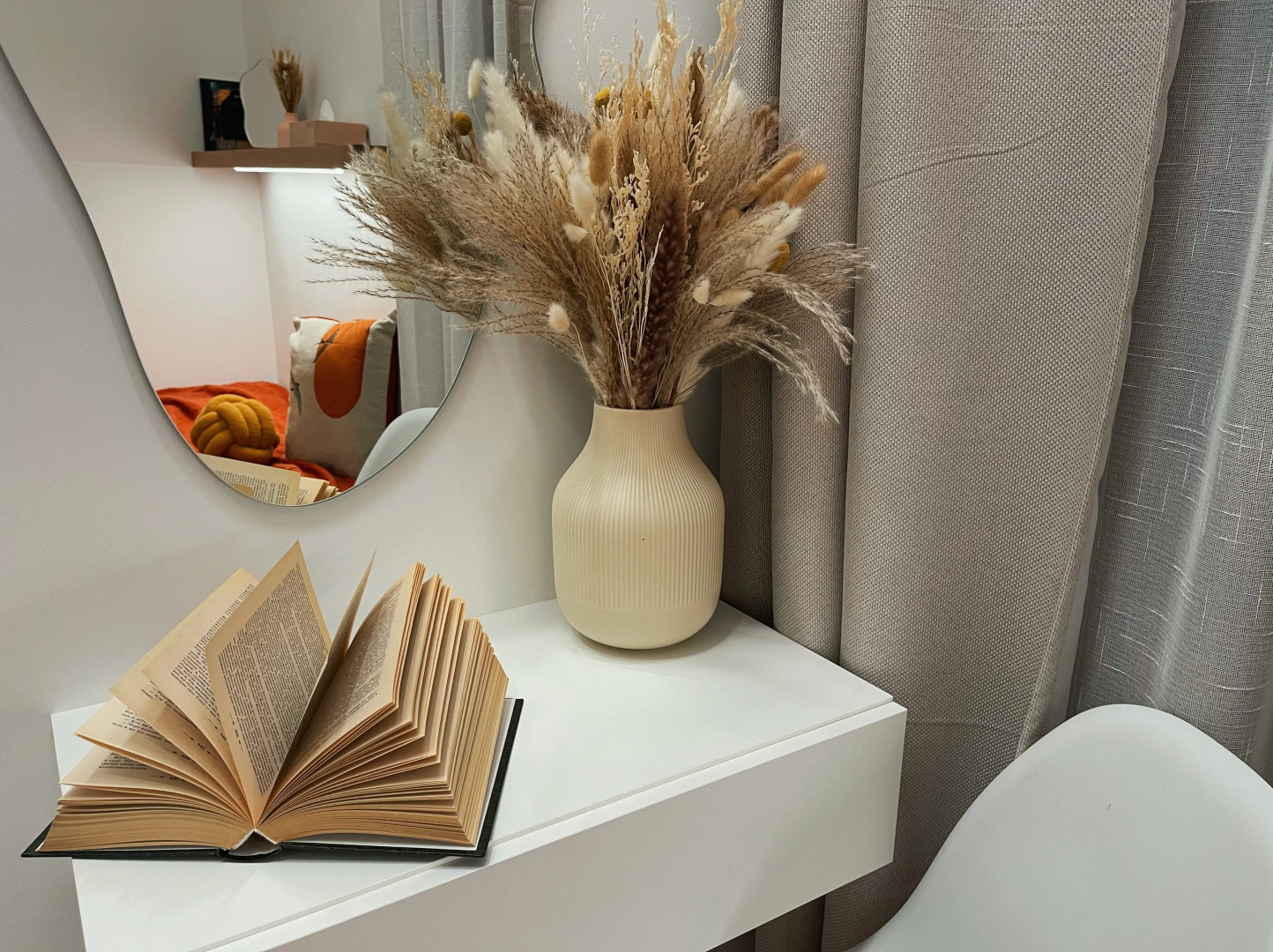 Частный дом просторный барнхаус с панорамными окнами