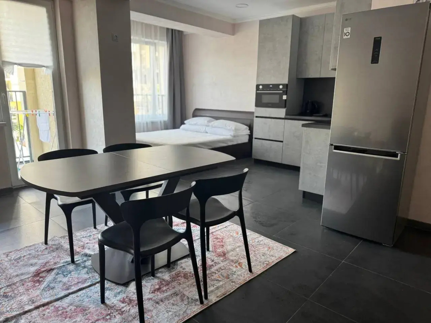 Квартира Уютная студия с балконом возле моря