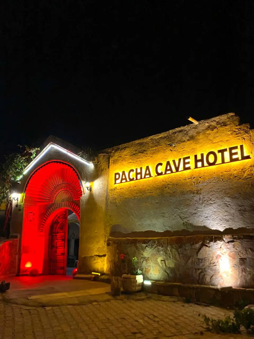 Отель Pacha Cave