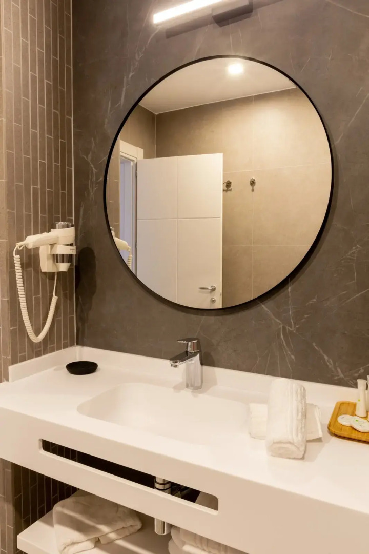 Отель Lupa by Bueno