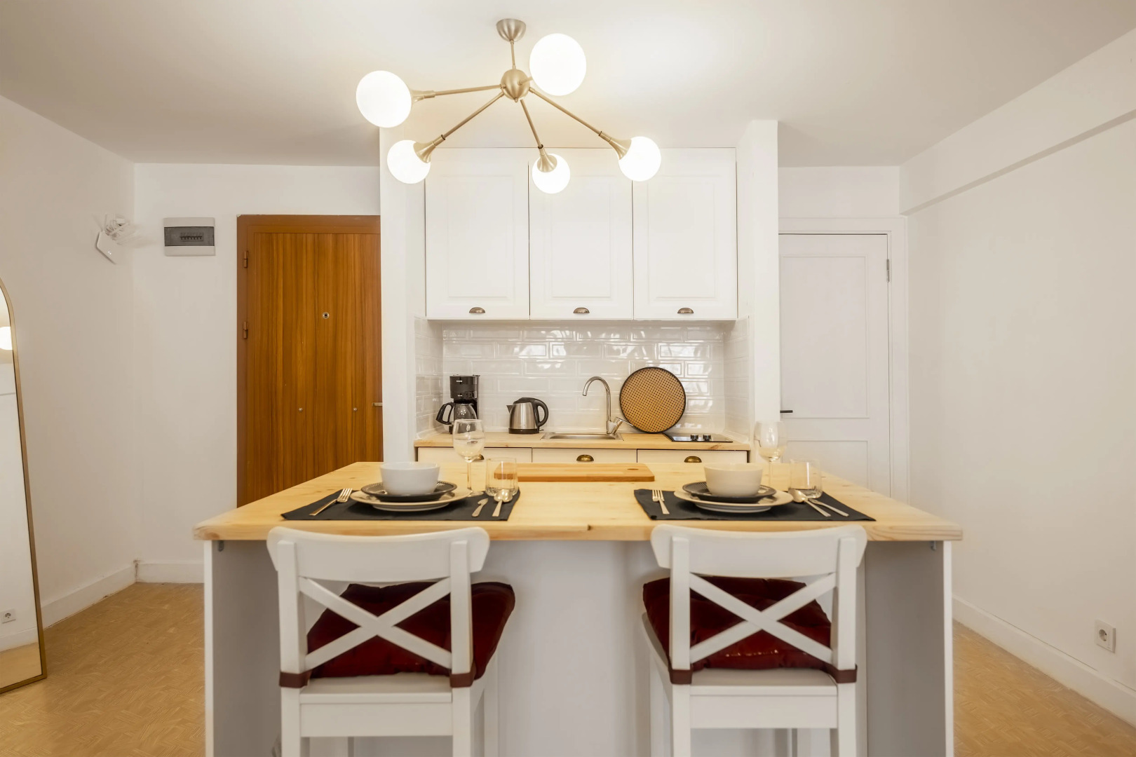 Апартаменты PeraNox Suites