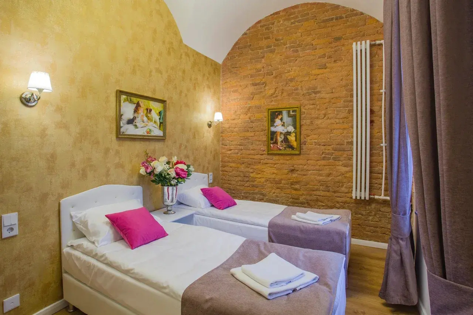 Отель Catherine Art