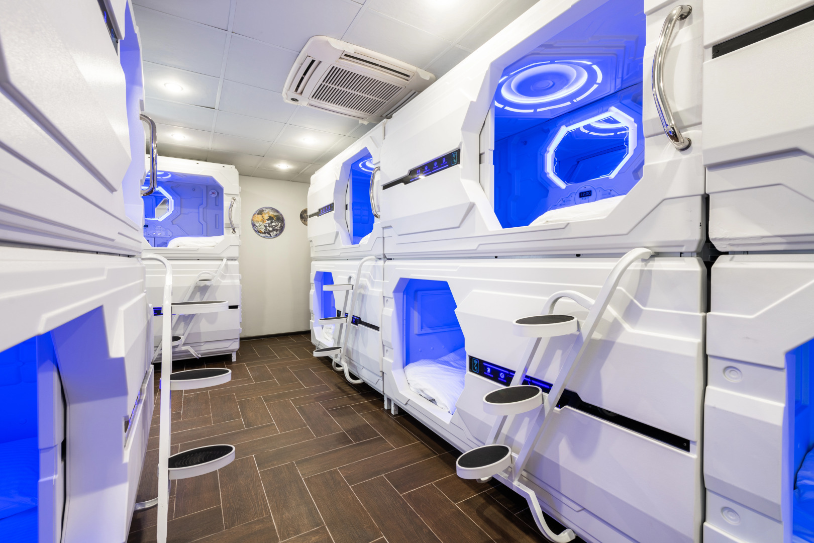 Отель капсульный Timelapse