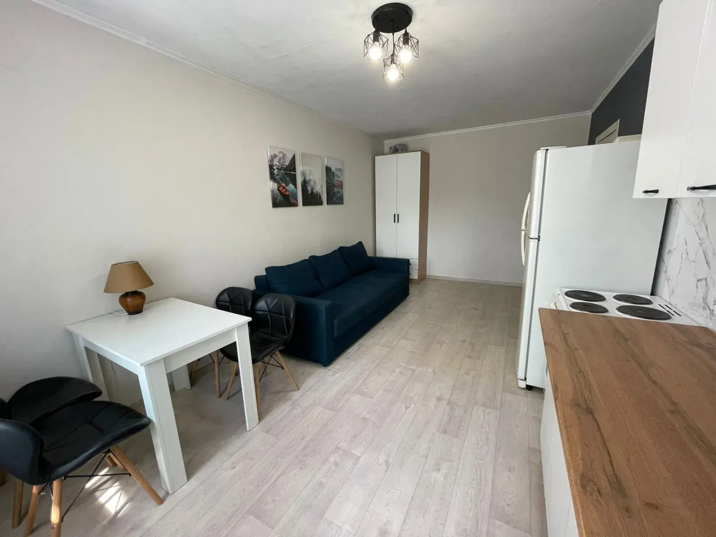 Квартира Отличный день 2 комн. у Алмаза