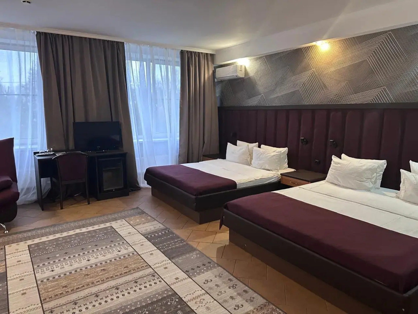 Отель Новый